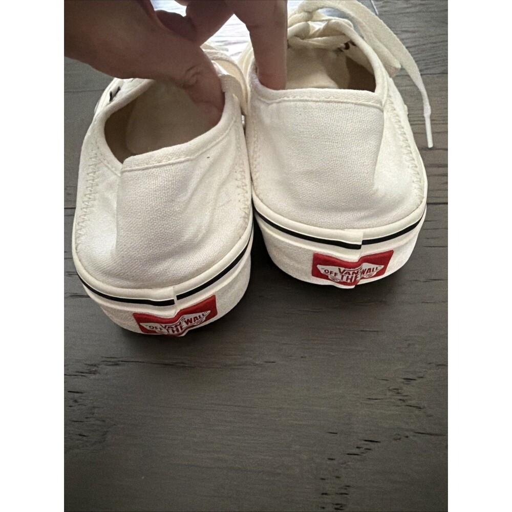 Vans white canvas flowers & mushrooms skate shoes size 8.5 - Picture 2 of 5